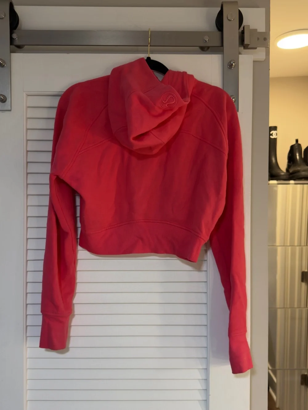 Women’s cropped pink Scuba Zip-Up Jacket